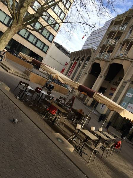 Terrasse calme Bordeaux